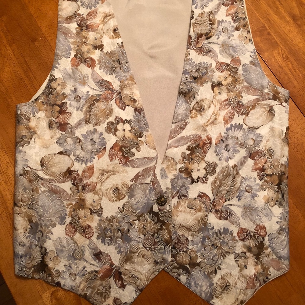 Tapestry vest